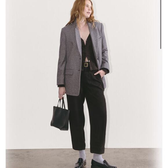 NWOT Everlane The Utility Barrel Pant in Buttersoft Black Size 6 - Picture 1 of 9